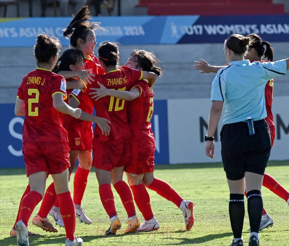 中国U-17国家女子足球队飞赴印度尼西亚征战亚洲杯 中国U-17国家女子足球队飞赴印度尼西亚征战亚洲杯